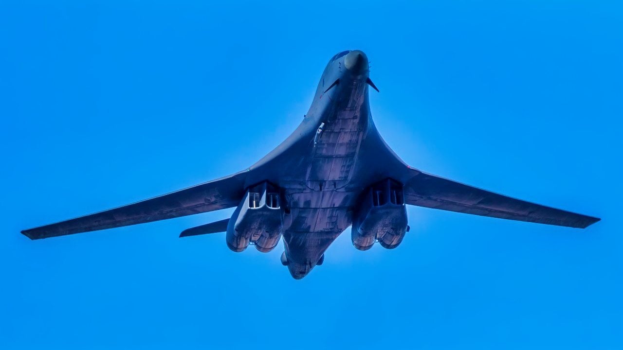 Lancelot's Comeback: How A Retired B-1B Lancer Is Taking To The Skies ...